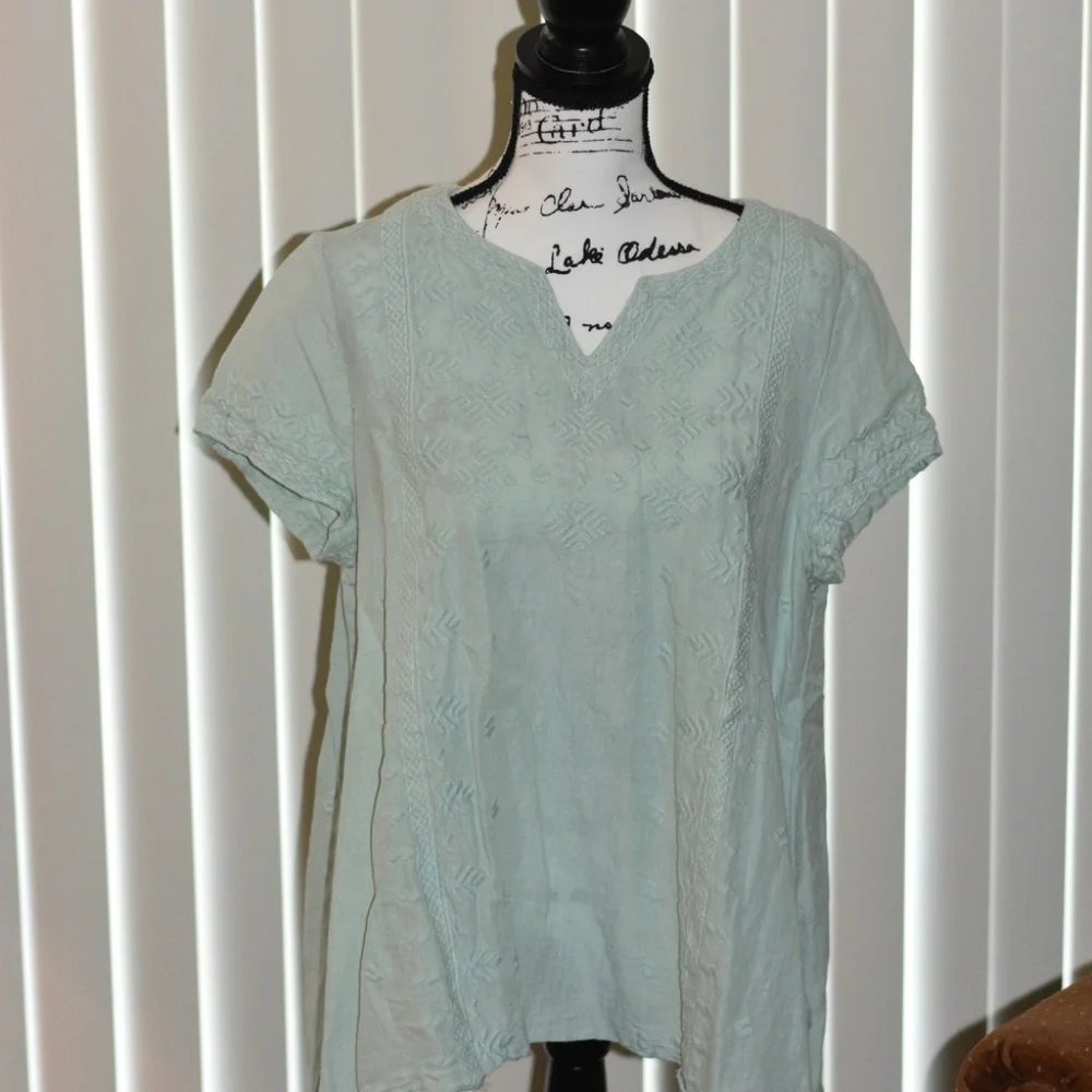 Tunic - Picture 3 of 8